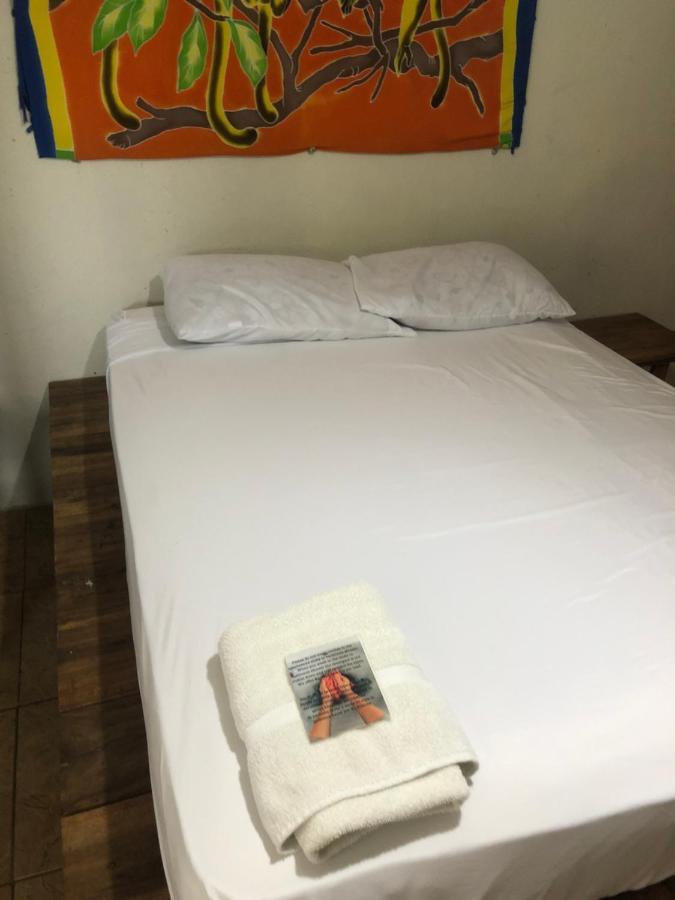 Be My Guest Cabinas Puerto Viejo de Talamanca Esterno foto