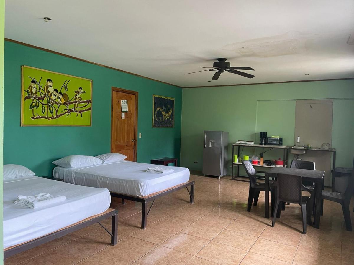 Be My Guest Cabinas Puerto Viejo de Talamanca Esterno foto